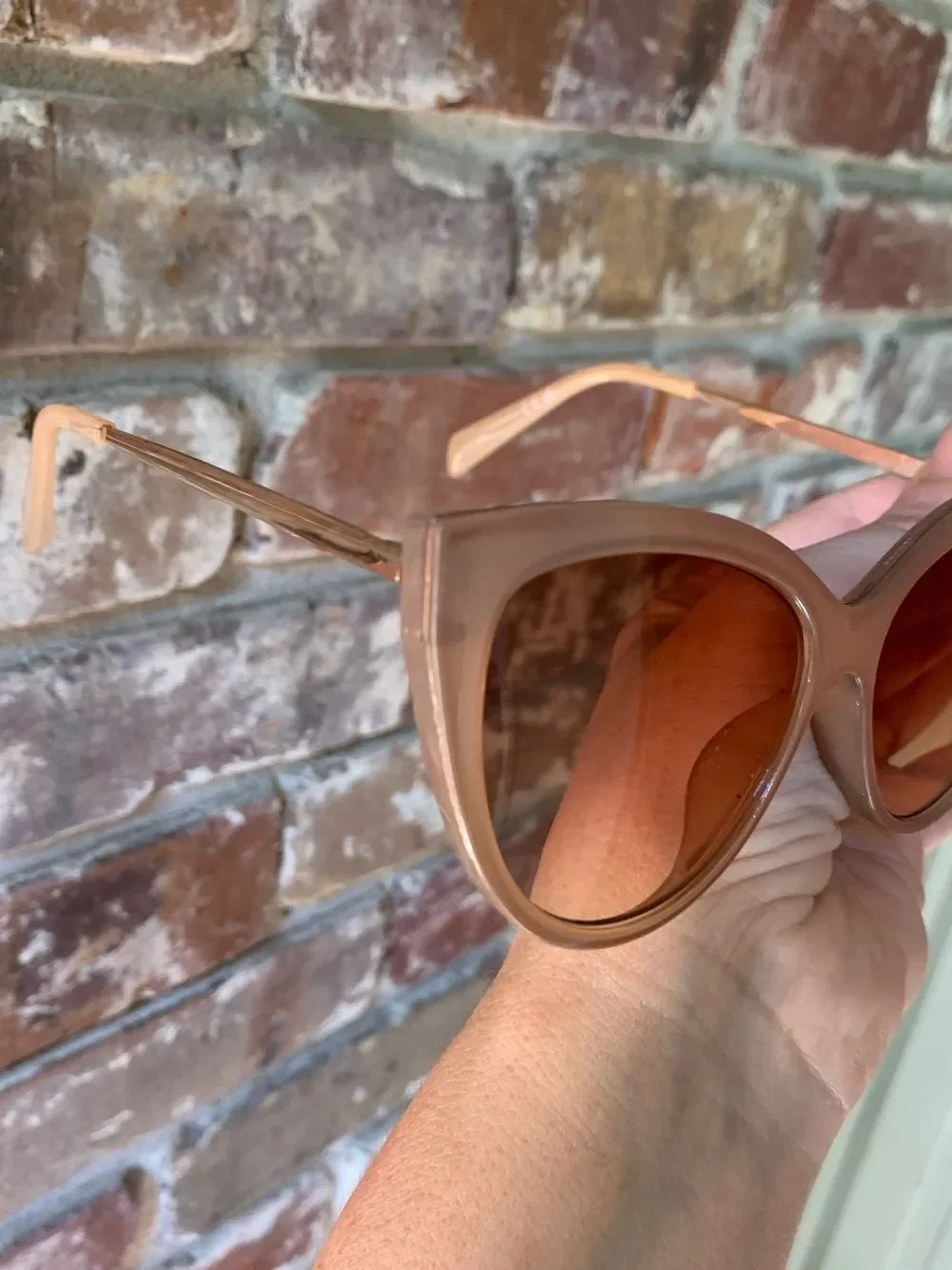 Anthropologie ett two Cat Eye Sunglasses